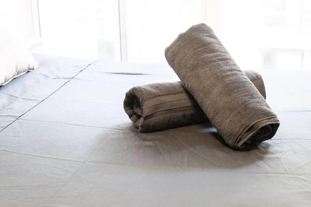 Urban Apt With Highspeed Wifi Near Shopping Malls Toronto